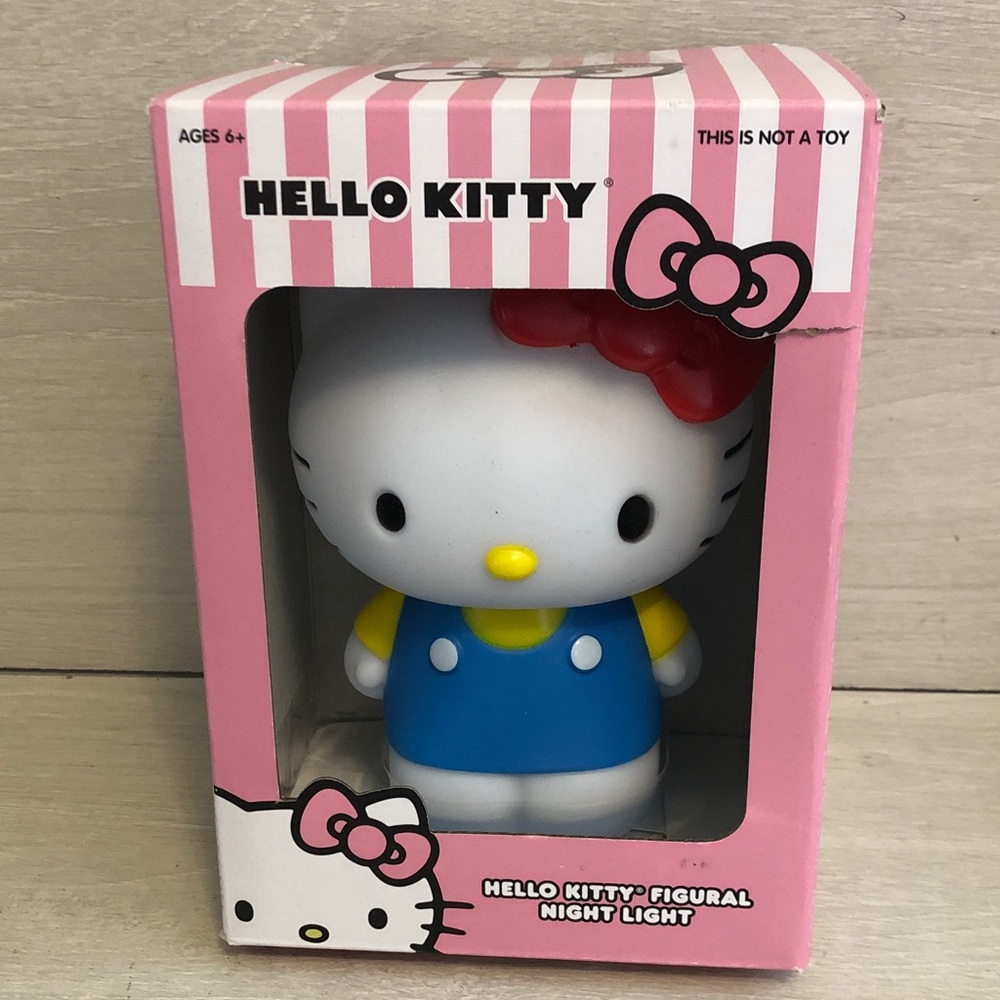 Hello Kitty Figure Night Light NEW NIB